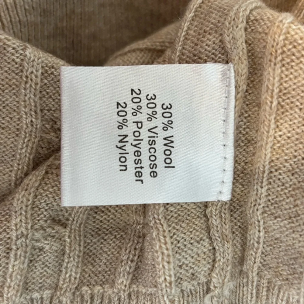 Men’s Wool Cable Knit V-neck Sleeveless Vest Beige size Large - Picture 5 of 7